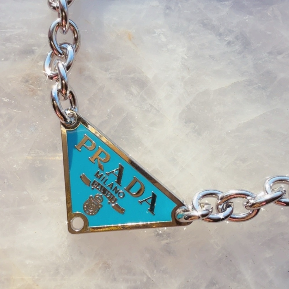 Designer look Triangle Pendant Chain Necklace 💙 - Picture 3 of 6